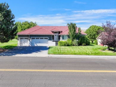 You are going to feel right at home in this fully remodeled home on Ruby View Golf Course in Nevada - for sale on GolfHomes.com, golf home, golf lot