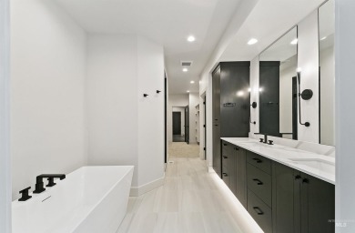Open Thursday and Saturday 12-3! 5.49% Fixed Rate available with on Boise Ranch Golf Course, Inc. in Idaho - for sale on GolfHomes.com, golf home, golf lot