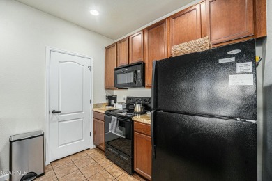 This stunning 2-bedroom, 2-bath condo is an exceptional find on Headwaters Golf Course At Granby Ranch in Colorado - for sale on GolfHomes.com, golf home, golf lot