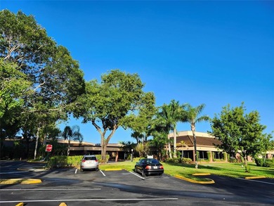 SUNRISE LAKES PHASE 3---HOPA-- 55 OVER---2/2--BEDROOMS HAVE WALK on Sunrise Lakes Phase III in Florida - for sale on GolfHomes.com, golf home, golf lot