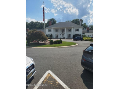Welcome to the Wonderful, 55+ Gated Community of Rossmoor! This on Rossmoor Golf Club in New Jersey - for sale on GolfHomes.com, golf home, golf lot