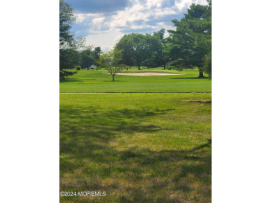 Welcome to the Wonderful, 55+ Gated Community of Rossmoor! This on Rossmoor Golf Club in New Jersey - for sale on GolfHomes.com, golf home, golf lot