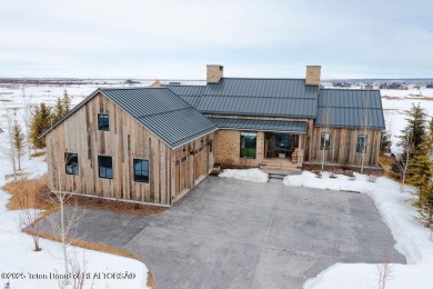 This Immaculate four bedroom cabin designed by Northworks on Huntsman Springs Golf Club in Idaho - for sale on GolfHomes.com, golf home, golf lot