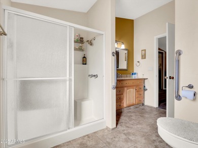 MOVE IN READY, this meticulously maintained 1769 sq ft home on Paradise Peak Golf Course in Arizona - for sale on GolfHomes.com, golf home, golf lot