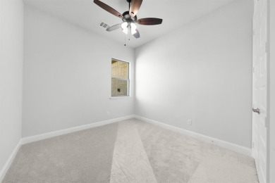 MLS# 20812520 - Built by Altura Homes - Ready Now! ~ This on Heath Golf and Yacht Club in Texas - for sale on GolfHomes.com, golf home, golf lot