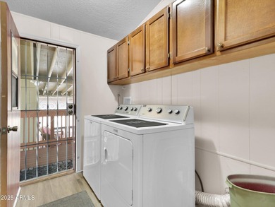 MOVE IN READY, this meticulously maintained 1769 sq ft home on Paradise Peak Golf Course in Arizona - for sale on GolfHomes.com, golf home, golf lot