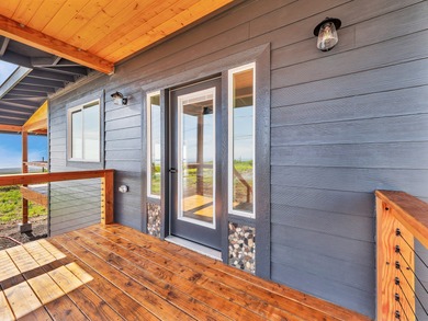 Enjoy expansive coastline and ocean views the moment you enter on Discovery Harbour Golf Course in Hawaii - for sale on GolfHomes.com, golf home, golf lot