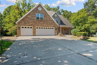 Looking for a home right by the nationally recognized bike on Bella Vista - Metfield Golf Complex and Country Club in Arkansas - for sale on GolfHomes.com, golf home, golf lot