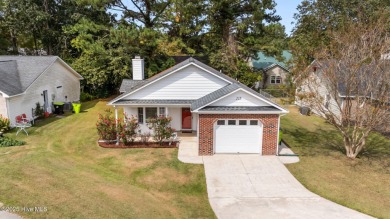 Welcome to River Bend! This well-maintained 2-bedroom, 2-bath on River Bend Golf and Country Club in North Carolina - for sale on GolfHomes.com, golf home, golf lot