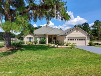 Previously custom model home with 2788 total square feet. High on The Oaks Golf Club in Florida - for sale on GolfHomes.com, golf home, golf lot