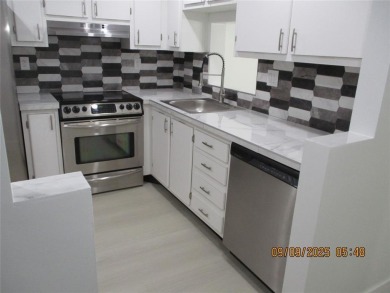 SHOW & SELL!!!!MOVE IN READY JUST BRING YOUR TOOTHBRUSH!!!!**ALL on Colony West Country Club in Florida - for sale on GolfHomes.com, golf home, golf lot