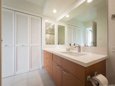 You have to come see this one! This 2-bedroom, 2-bath, 2-parking on Honolulu Country Club in Hawaii - for sale on GolfHomes.com, golf home, golf lot