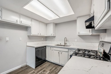 AFFORDABLE 2bd 2ba condo in the growing city of Victorville on Green Tree Golf Course in California - for sale on GolfHomes.com, golf home, golf lot