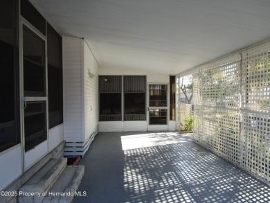 ***Seller is motivated/looking for offers**** All freshned up on Brookridge Country Club in Florida - for sale on GolfHomes.com, golf home, golf lot