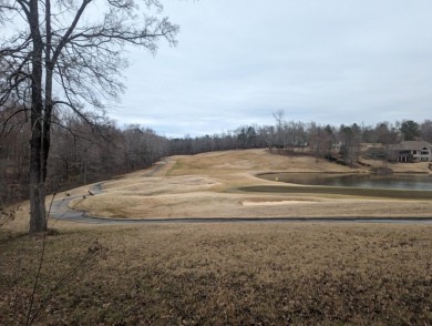 This 1.37 acre lot has fabulous pond and golf course views. It on Mount Vintage Plantation and Golf Club  in South Carolina - for sale on GolfHomes.com, golf home, golf lot