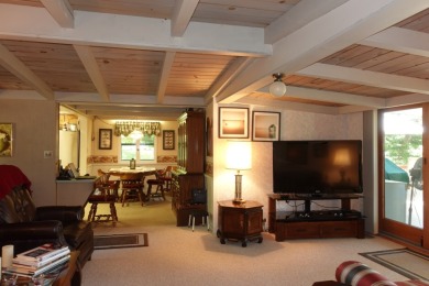 991 Breezy Bluff Lake Home on Lake Bracken Country Club in Illinois - for sale on GolfHomes.com, golf home, golf lot