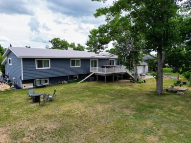 Spacious and beautifully updated duplex featuring 3 bedrooms and on The Oaks At Kincheloe in Michigan - for sale on GolfHomes.com, golf home, golf lot