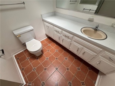 Wonderful Light and Bright 1 bedroom 1 bath home! Great location on Leisure World Seal Beach Golf Course in California - for sale on GolfHomes.com, golf home, golf lot