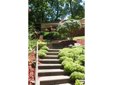 991 Breezy Bluff Lake Home on Lake Bracken Country Club in Illinois - for sale on GolfHomes.com, golf home, golf lot