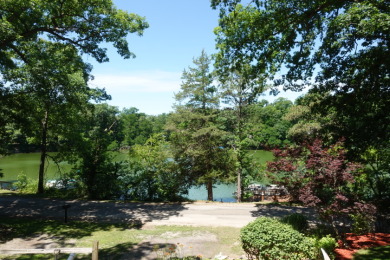 991 Breezy Bluff Lake Home on Lake Bracken Country Club in Illinois - for sale on GolfHomes.com, golf home, golf lot