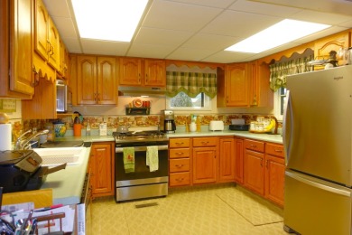 991 Breezy Bluff Lake Home on Lake Bracken Country Club in Illinois - for sale on GolfHomes.com, golf home, golf lot