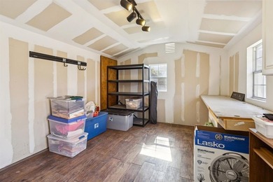 Step into comfort and convenience in this beautifully maintained on Woodbridge Golf Club in Texas - for sale on GolfHomes.com, golf home, golf lot