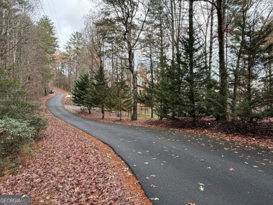 Beautiful and nice-laying lot located in the upscale community on White Path Golf Club in Georgia - for sale on GolfHomes.com, golf home, golf lot