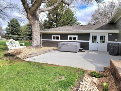 Have Your Been ''Putting Around'' With the Idea of Golf Course on Moccasin Creek Country Club in South Dakota - for sale on GolfHomes.com, golf home, golf lot
