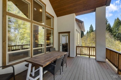 **PRICE IMPROVEMENT** Uncover your ideal mountain haven in this on McCall Municipal Golf Course in Idaho - for sale on GolfHomes.com, golf home, golf lot