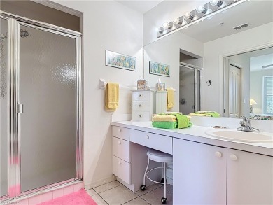 COME AND VIEW THIS BEAUTIFUL VERANDA HOME IN HIGHLAND WOODS on Highland Woods Golf and Country Club in Florida - for sale on GolfHomes.com, golf home, golf lot