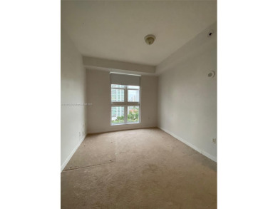 Stunning 2/2 condo in the heart of Aventura! Walk in closets in on Turnberry Isle Resort and Club in Florida - for sale on GolfHomes.com, golf home, golf lot