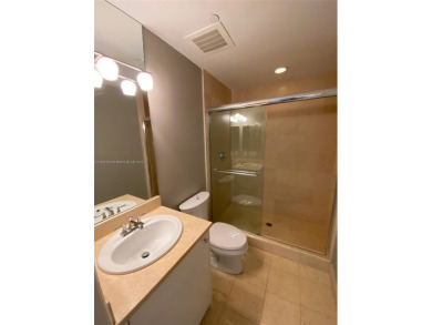 Stunning 2/2 condo in the heart of Aventura! Walk in closets in on Turnberry Isle Resort and Club in Florida - for sale on GolfHomes.com, golf home, golf lot