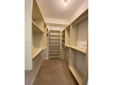 Stunning 2/2 condo in the heart of Aventura! Walk in closets in on Turnberry Isle Resort and Club in Florida - for sale on GolfHomes.com, golf home, golf lot