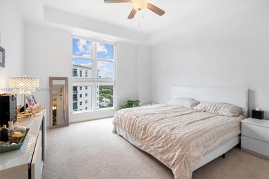 Stunning 2/2 condo in the heart of Aventura! Walk in closets in on Turnberry Isle Resort and Club in Florida - for sale on GolfHomes.com, golf home, golf lot