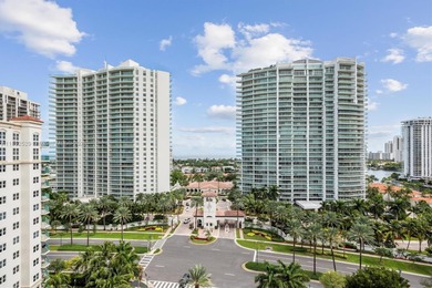 Stunning 2/2 condo in the heart of Aventura! Walk in closets in on Turnberry Isle Resort and Club in Florida - for sale on GolfHomes.com, golf home, golf lot