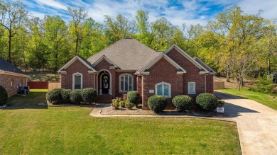 Looking for a new house for your family? This one is it! Step on Greystone Country Club in Arkansas - for sale on GolfHomes.com, golf home, golf lot