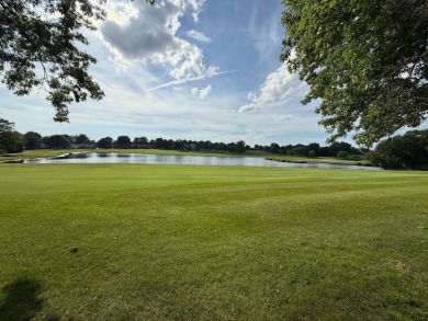***THIS IS AN ONLINE ONLY AUCTION! THE PRICE LISTED IS THE on Country Club of Missouri in Missouri - for sale on GolfHomes.com, golf home, golf lot