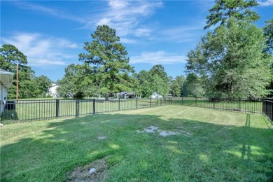 Discover this gorgeous 3-bedroom, 2-bathroom home in the coveted on Whispering Pines Golf Club in Texas - for sale on GolfHomes.com, golf home, golf lot