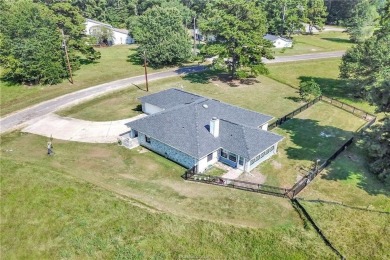 Discover this gorgeous 3-bedroom, 2-bathroom home in the coveted on Whispering Pines Golf Club in Texas - for sale on GolfHomes.com, golf home, golf lot