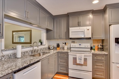 Come and see this stunning townhouse located in the highly on Monticello Golf Club At Savannah Lakes in South Carolina - for sale on GolfHomes.com, golf home, golf lot