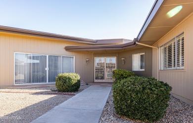 Wonderful patio home in the heart of Sun City a 2-bedroom on Sun City Lakes West and East in Arizona - for sale on GolfHomes.com, golf home, golf lot