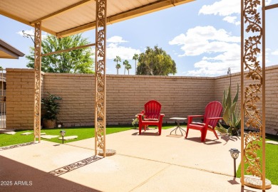 Wonderful patio home in the heart of Sun City a 2-bedroom on Sun City Lakes West and East in Arizona - for sale on GolfHomes.com, golf home, golf lot
