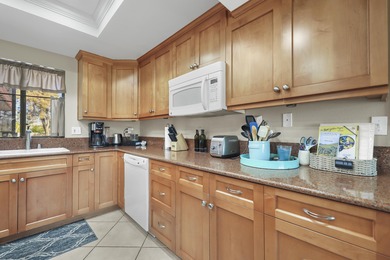 PRICED TO SELL! Offered furnished including golf cart, this on Palm Desert Resort Country Club in California - for sale on GolfHomes.com, golf home, golf lot