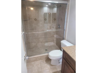 Updated 2/2 on Palm Aire Golf and Country Club. All waterproof on Palm-Aire Country Club and Resort - The Oaks in Florida - for sale on GolfHomes.com, golf home, golf lot