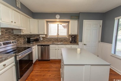 This comfy, cozy and conveniently located cottage-style ranch in on Burning Ridge Golf Course in South Carolina - for sale on GolfHomes.com, golf home, golf lot