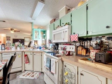 (Ver Espanol Abajo)  Lot rent $587 includes use of park on Lake Henry Golf Club in Florida - for sale on GolfHomes.com, golf home, golf lot