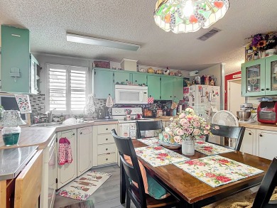 (Ver Espanol Abajo)  Lot rent $587 includes use of park on Lake Henry Golf Club in Florida - for sale on GolfHomes.com, golf home, golf lot