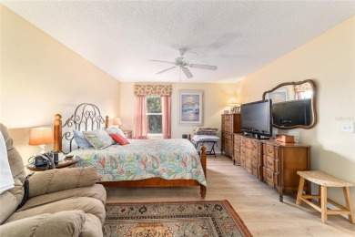 Welcome to this beautifully updated Banyan/Bougainvillea model on The Links of Spruce Creek in Florida - for sale on GolfHomes.com, golf home, golf lot