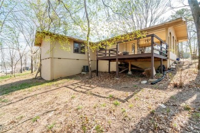 Discover your dream home at 1 Elizabeth Dr, Bella Vista, AR! on Bella Vista Country Club - Berksdale in Arkansas - for sale on GolfHomes.com, golf home, golf lot