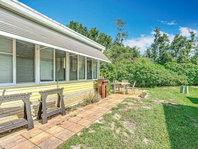 (Ver Espanol Abajo)  Lot rent $587 includes use of park on Lake Henry Golf Club in Florida - for sale on GolfHomes.com, golf home, golf lot
